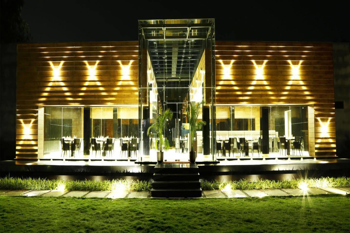 Pleasant Days Resort Chembarambakkam Lake Ngoại thất bức ảnh